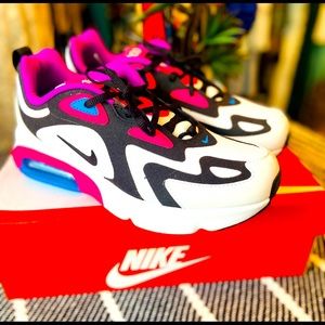 NWT Nike Air Max 200 (GS)